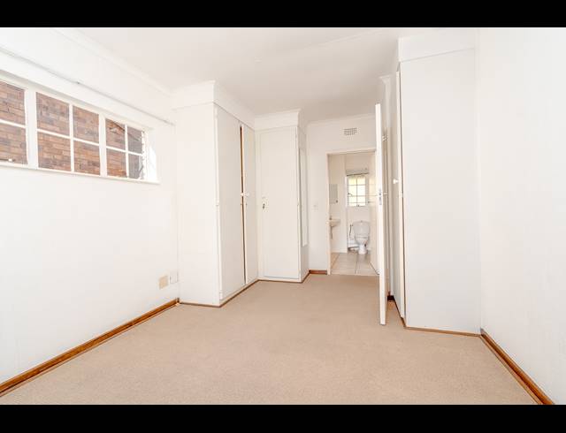 1 BEDROOM RETIREMENT UNIT FOR SALE IN BRYANSTON